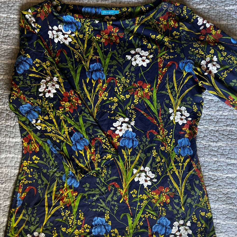 Beautiful J.McLaughlin three-quarter inch sleeve top